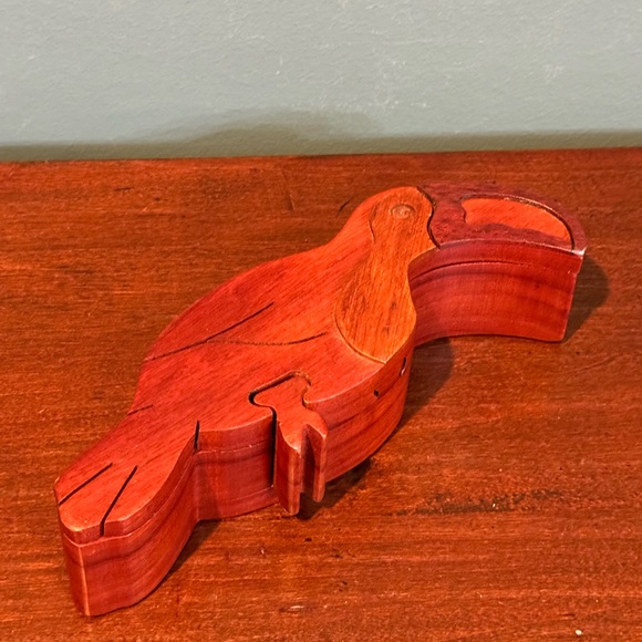 Wooden Toucan Parrot Puzzle Box - Hand Carved - Picture 2 of 5